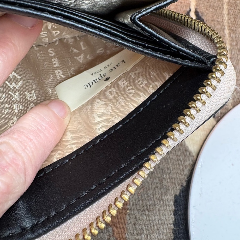 Kate Spade Wellesley Black and Cream Wallet - Picture 13 of 16